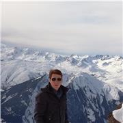 Étudiant en terminale S. J'ai l'habitude d'aider des jeunes en difficultés